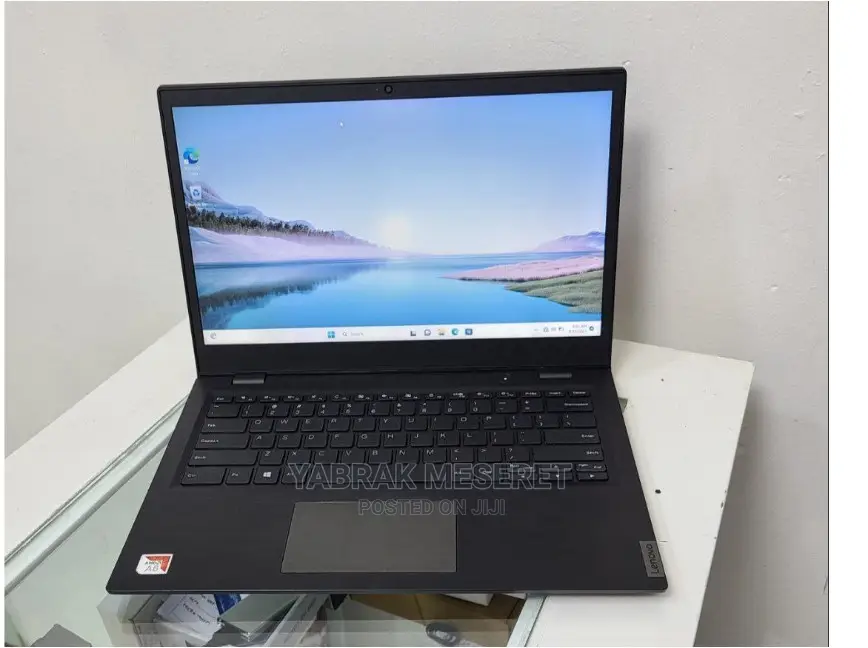 New Laptop Lenovo 4GB AMD A6 SSD 128GB