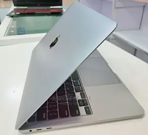 New Laptop Apple MacBook Pro 16GB Intel Core I5 SSD 1T