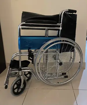150 Kg Chrome Self Driven Wheelchairs