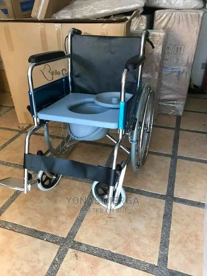 Medical Commode Folding Wheelchair, Automation Grade:Manual