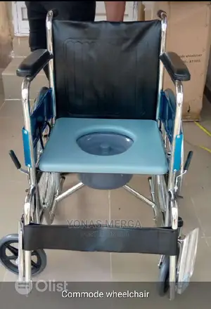 Medical Commode Folding Wheelchair, Automation Grade:Manual