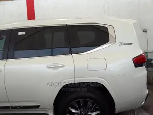 New Toyota Land Cruiser 2022 White