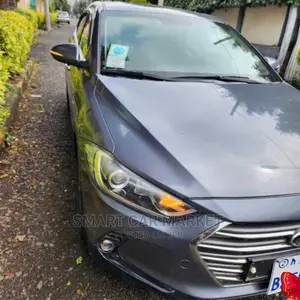 Photo - Hyundai Avante 2016 Gray