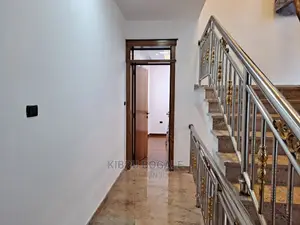 7bdrm House in Cmc Badime, Bole for sale