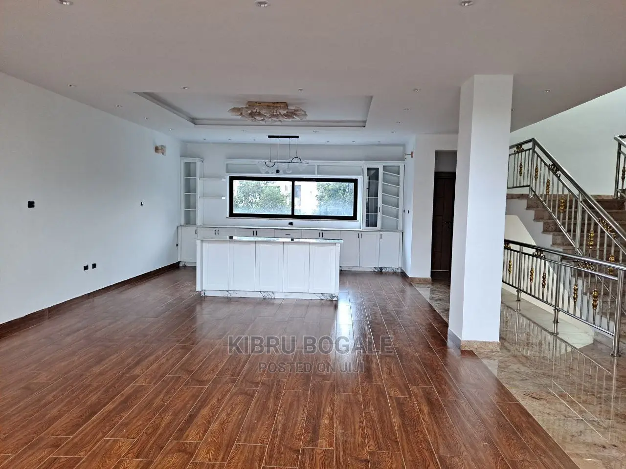 7bdrm House in Cmc Badime, Bole for sale