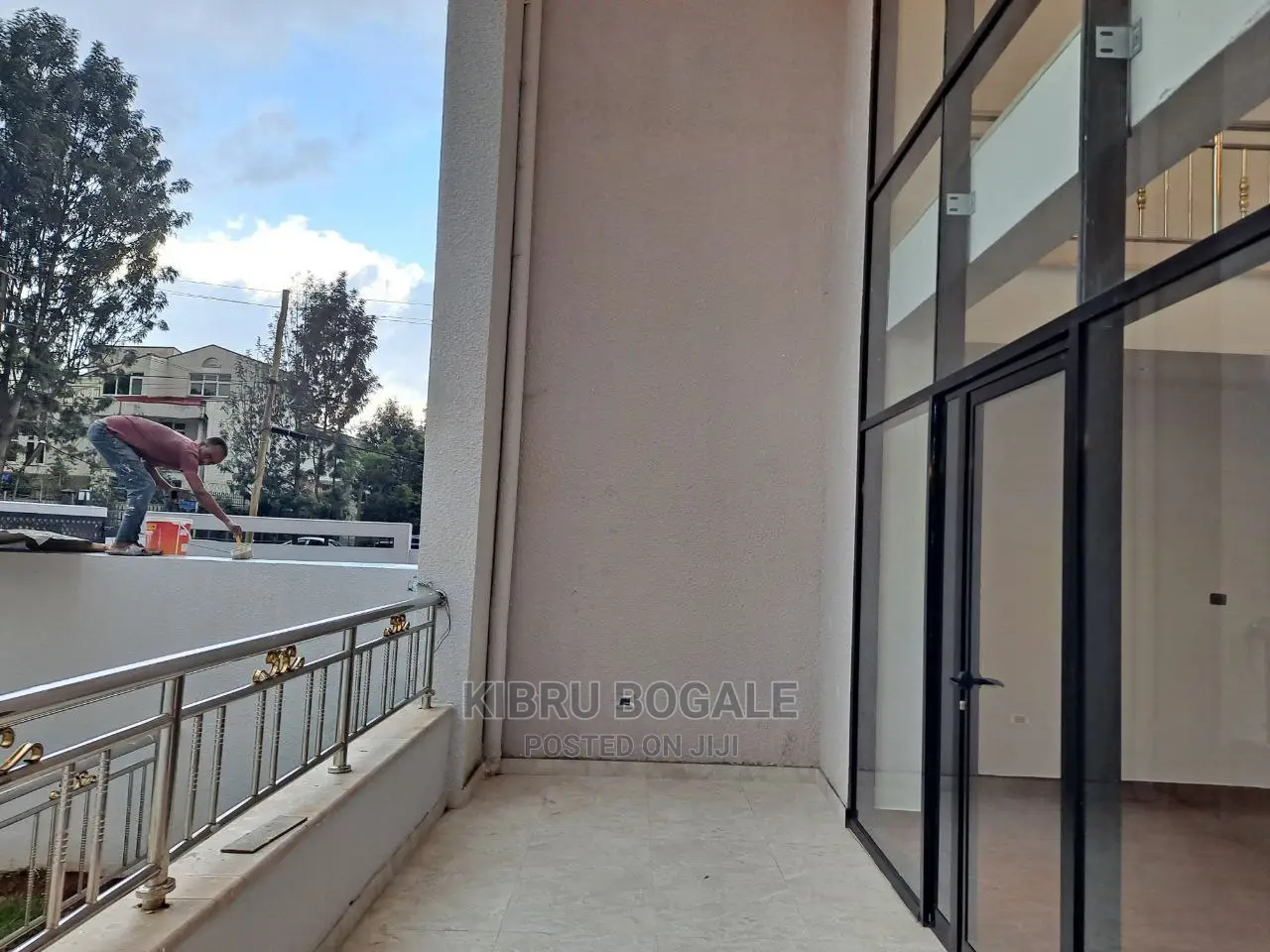 7bdrm House in Cmc Badime, Bole for sale