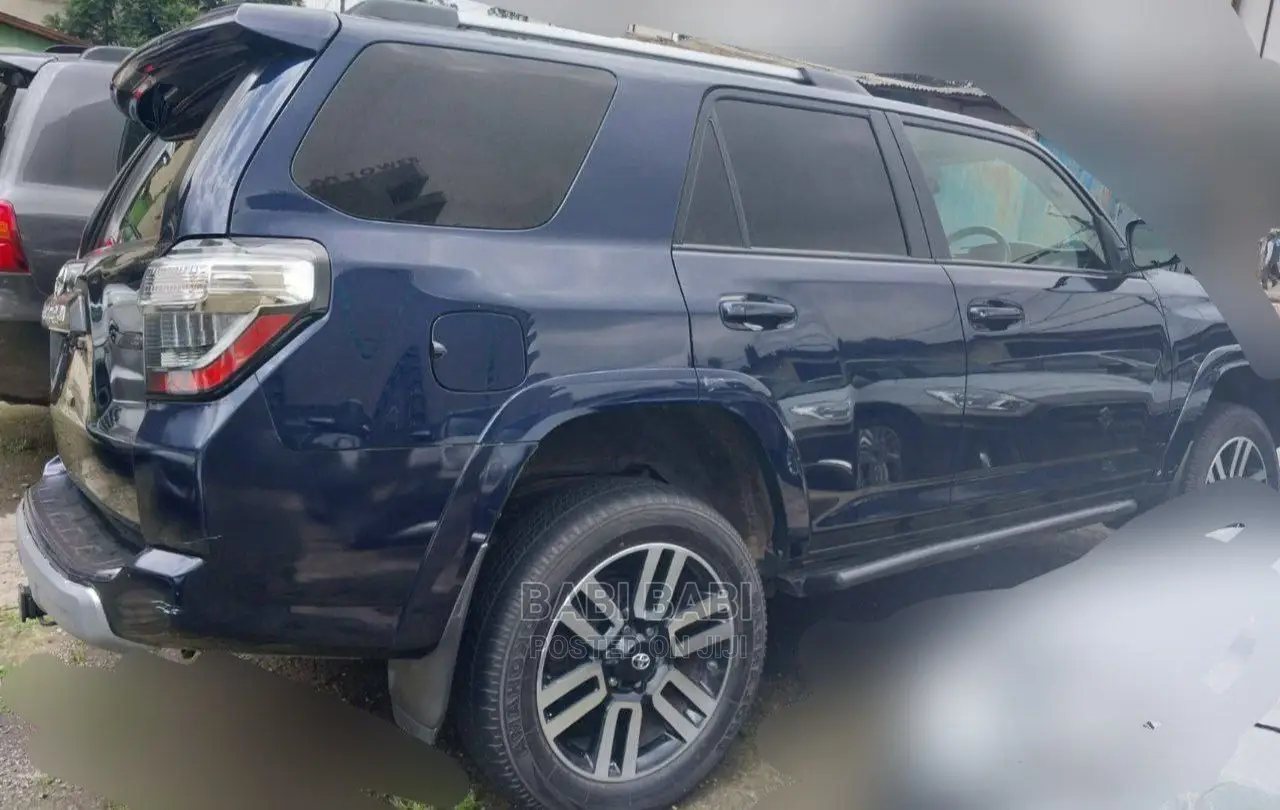 Toyota 4-Runner 2016 Blue