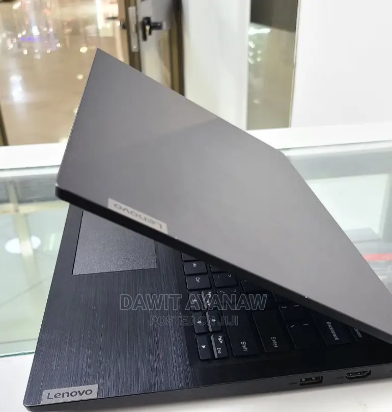 New Laptop Lenovo 4GB AMD A6 SSD 128GB