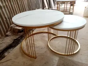 Photo - ጠረጴዛ በብረት የተሰራ አናቱ ላሚኔት