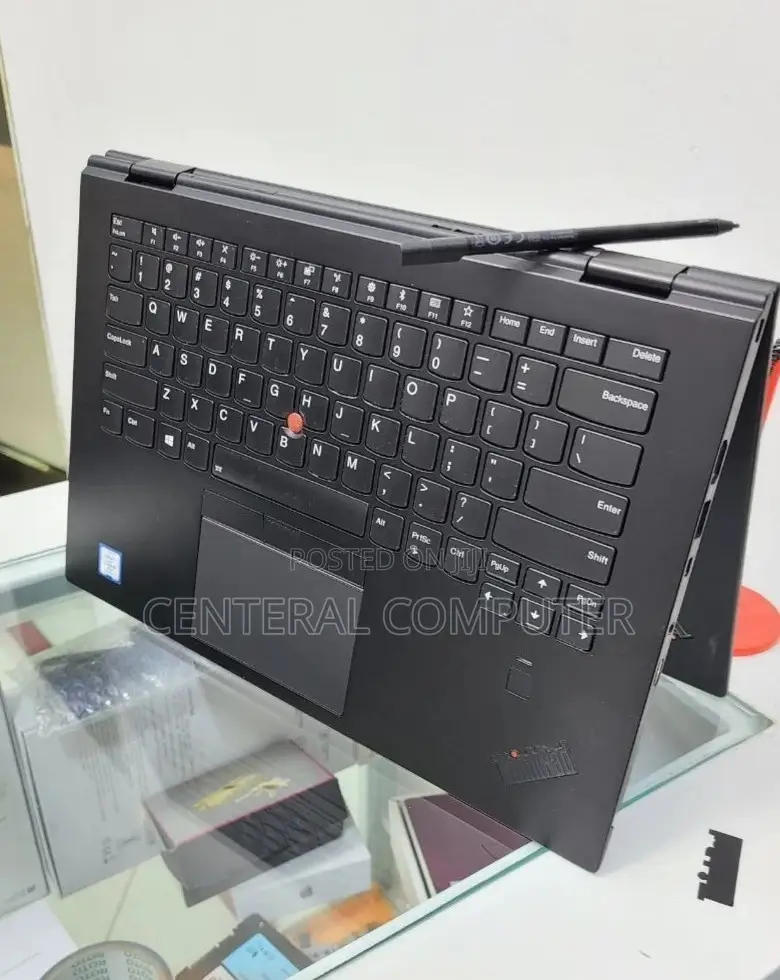 New Laptop Lenovo ThinkPad Yoga 370 8GB Intel Core I5 SSD 512GB