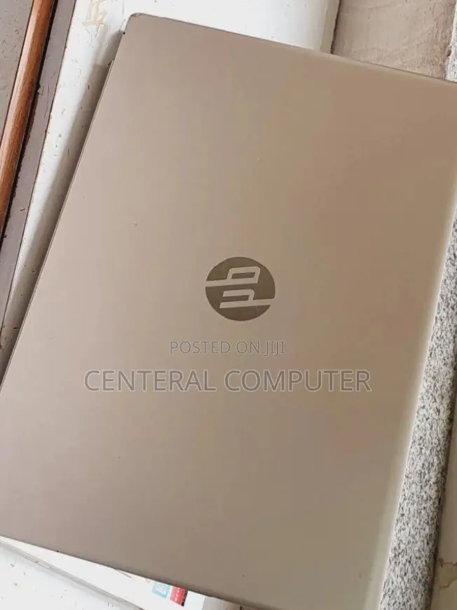 New Laptop HP Pavilion 10 8GB Intel Core I7 SSD 1T