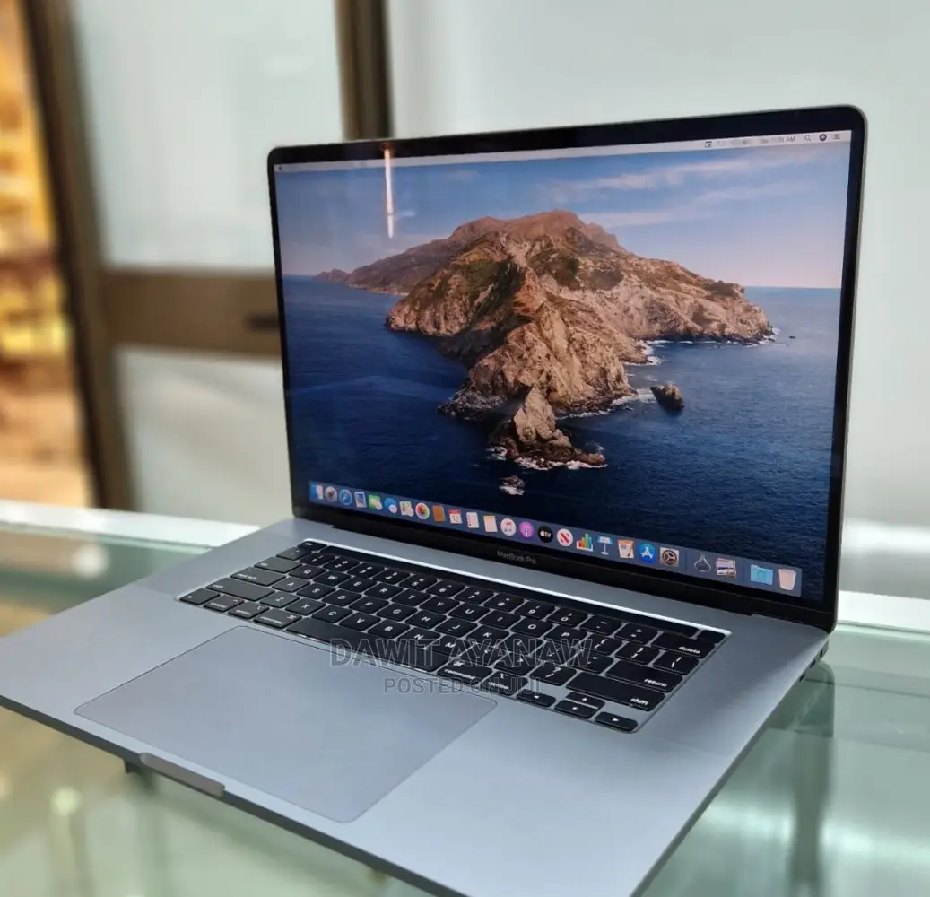 New Laptop Apple MacBook Pro M1 8GB Apple M1 Pro SSD 256GB