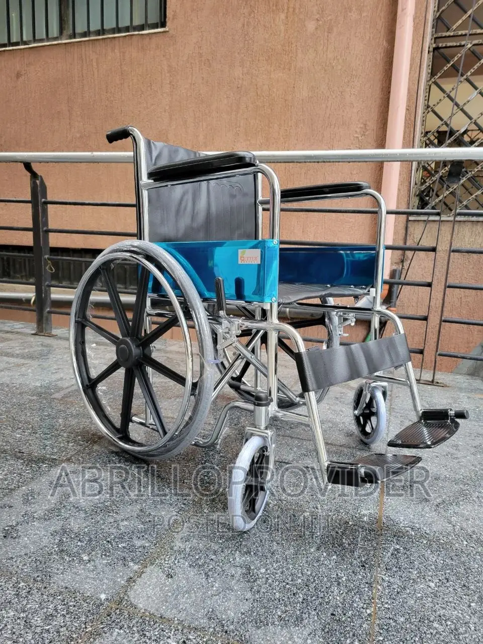 Lightweight and Foldable Almunium Wheelchair