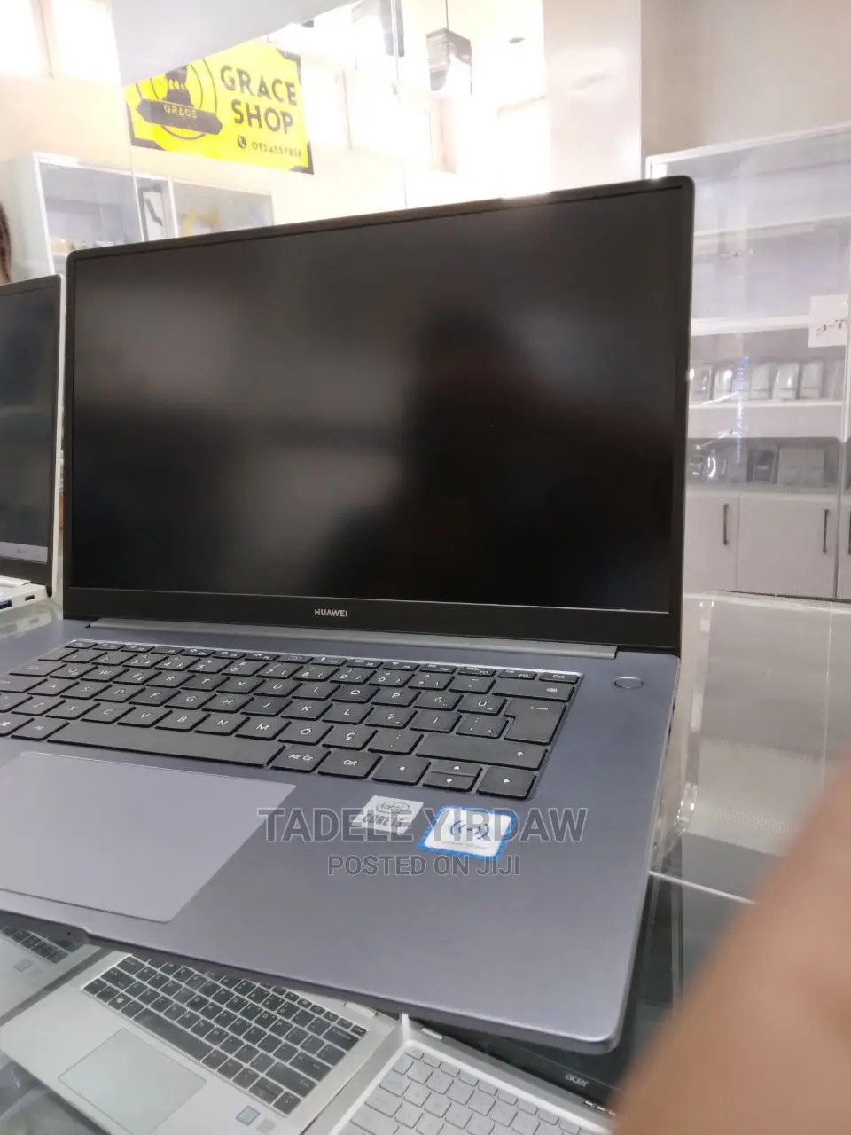 New Laptop Huawei MateBook 13 WRT-W19E 8GB Intel Core I5 SSD 512GB