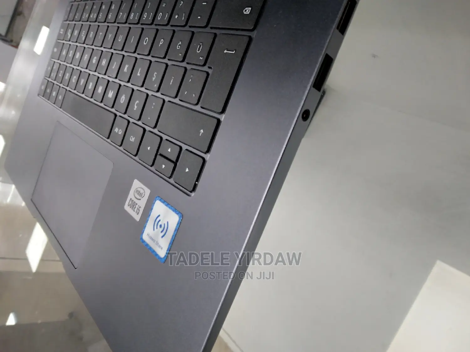 New Laptop Huawei MateBook 13 WRT-W19E 8GB Intel Core I5 SSD 512GB