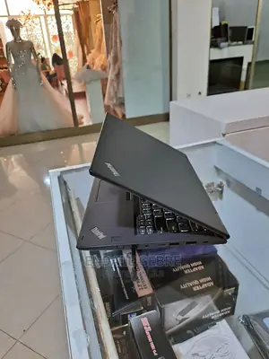 New Laptop Lenovo ThinkPad Yoga 370 8GB Intel Core I5 SSD 512GB