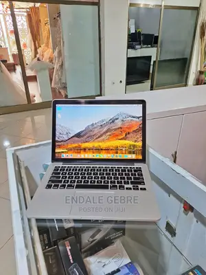 Photo - New Laptop Apple MacBook 2012 8GB Intel Core I7 HDD 750GB