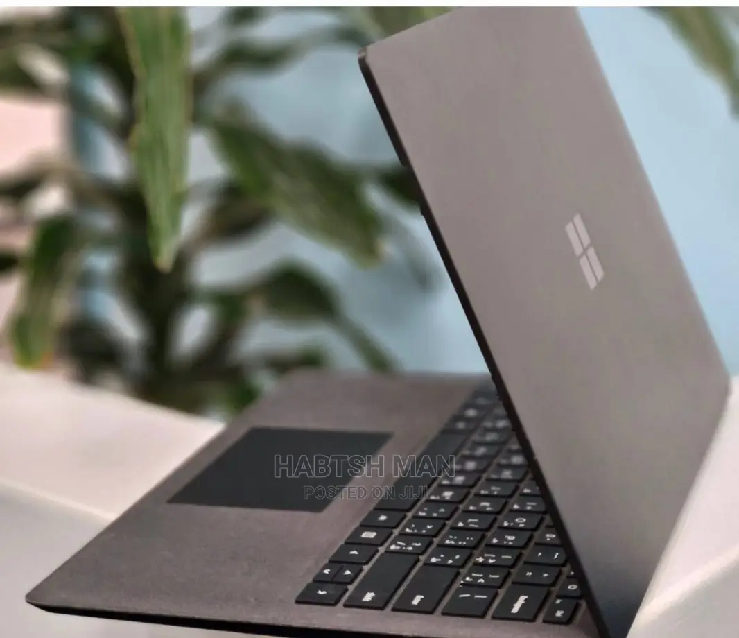 New Laptop Microsoft Surface 2 8GB Intel Core I7 SSD 256GB