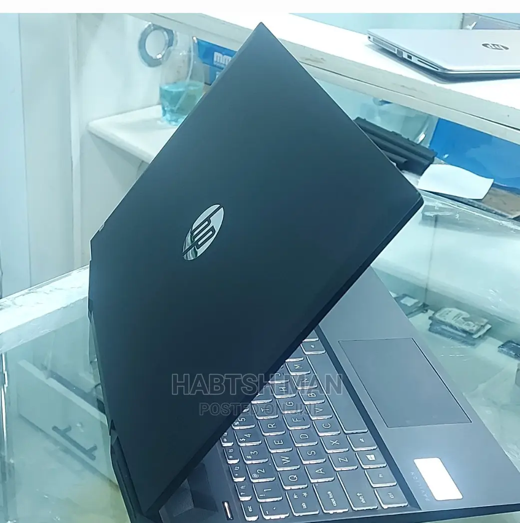 New Laptop HP Pavilion 15 16GB Intel Core I7 SSD 512GB