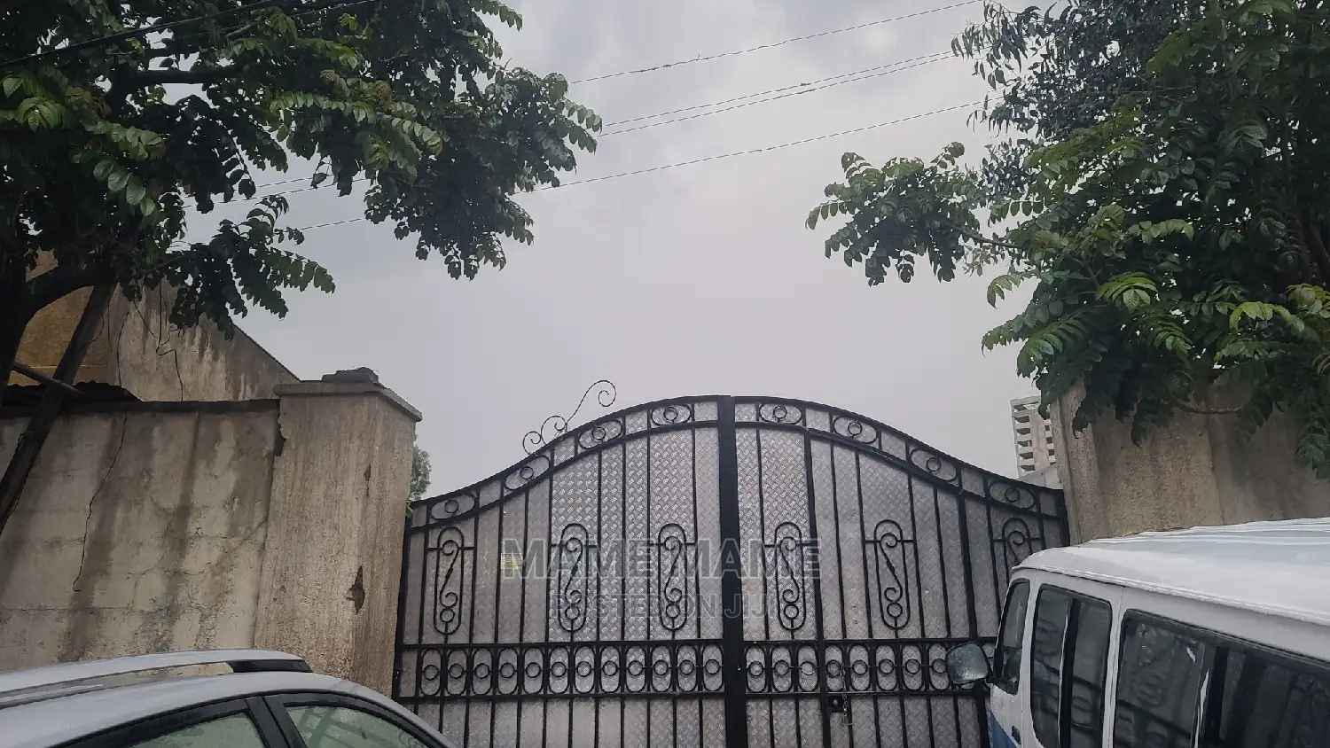 10bdrm House in Addis Abeba, Bole for sale