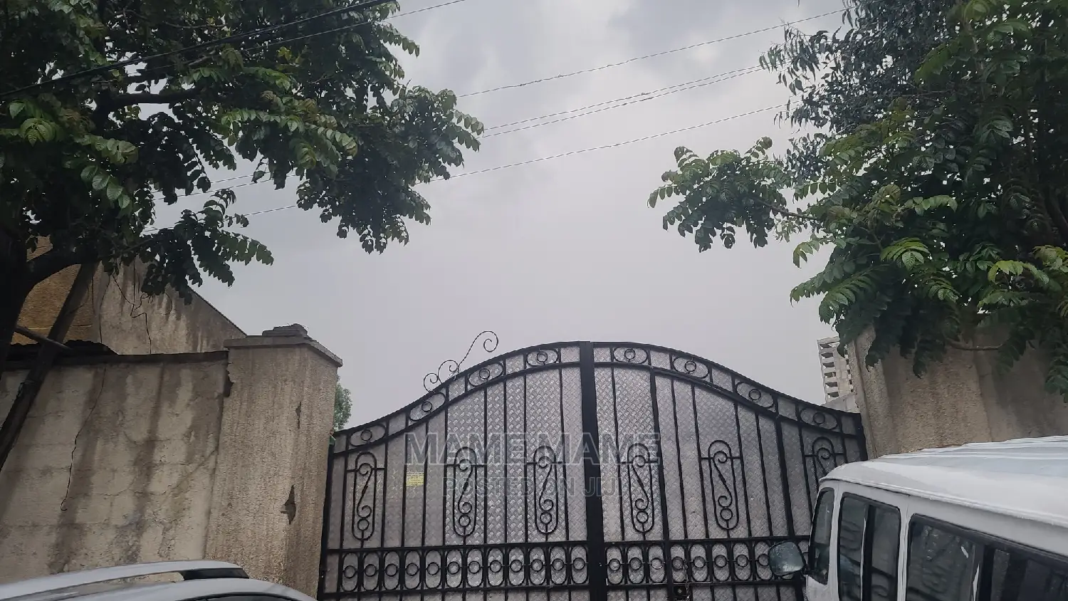 10bdrm House in Addis Abeba, Bole for sale