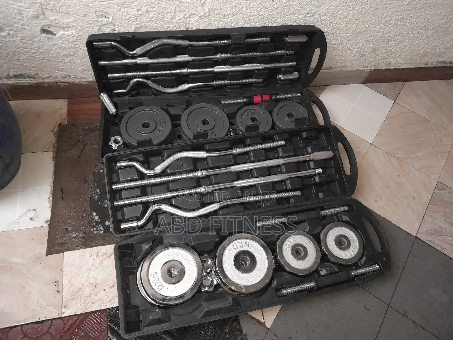 55kg Adjutable Dumbbell Set and Barbells