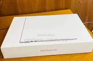 Photo - New Laptop Apple MacBook Air 2022 M2 8GB Apple M2 SSD 256GB