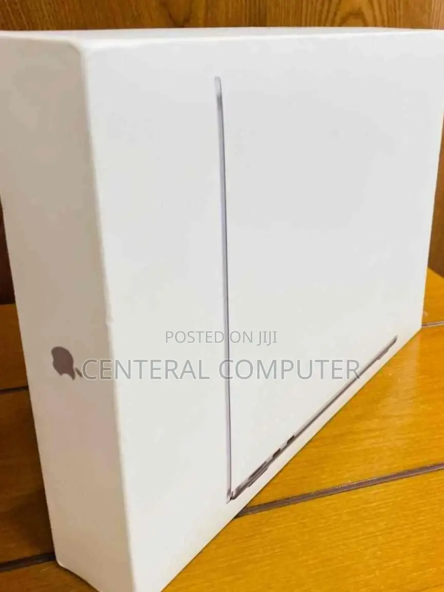 New Laptop Apple MacBook Air 2022 M2 8GB Apple M2 SSD 256GB