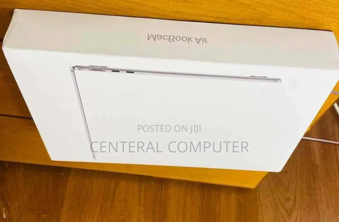 New Laptop Apple MacBook Air 2022 M2 8GB Apple M2 SSD 256GB