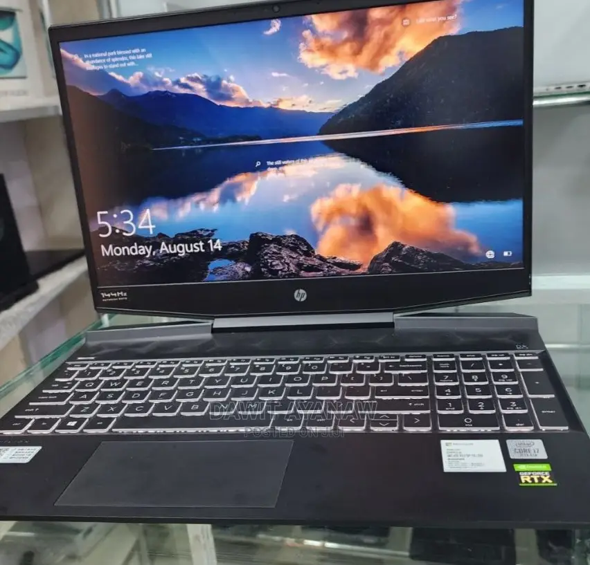 New Laptop HP 16GB Intel Core I7 SSD 512GB