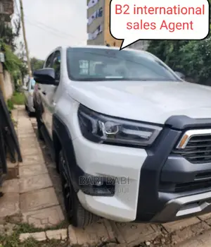 New Toyota Hilux 2023 White