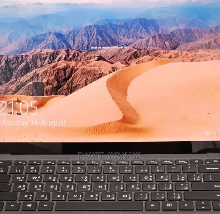 New Laptop Microsoft Surface 8GB Intel Core I7 SSD 256GB