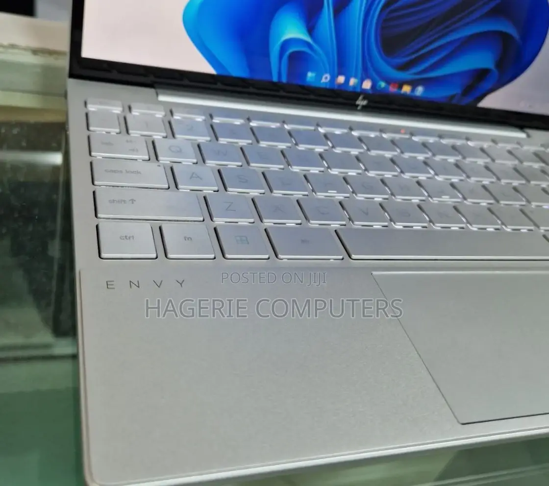 New Laptop HP Envy Pro 16GB Intel Core I7 SSD 1T