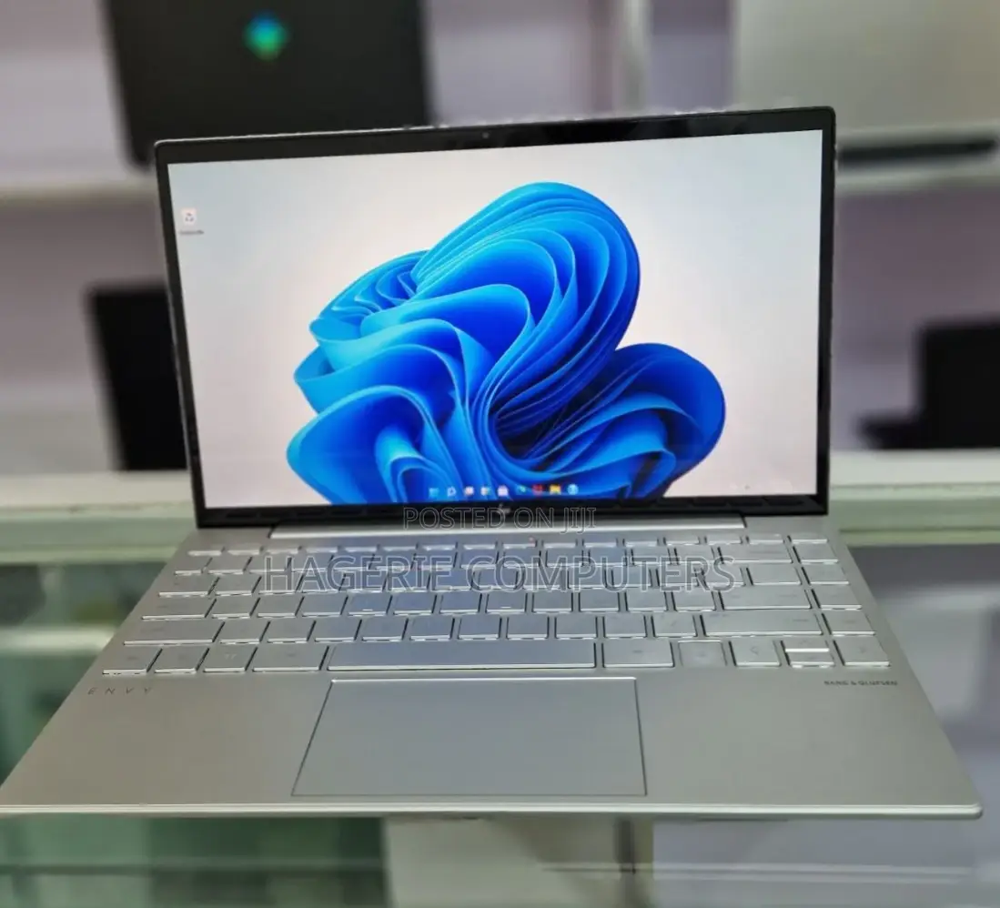 New Laptop HP Envy Pro 16GB Intel Core I7 SSD 1T
