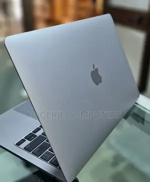 New Laptop Apple MacBook Pro 2020 M1 8GB Apple M1 Pro SSD 256GB