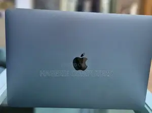 New Laptop Apple MacBook Pro 2020 M1 8GB Apple M1 Pro SSD 256GB