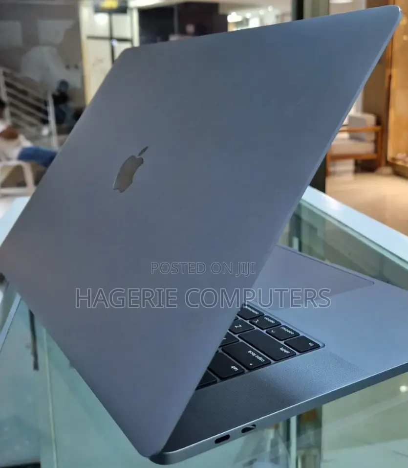 New Laptop Apple MacBook Pro 2019 16GB Intel Core I7 SSD 512GB