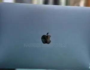 New Laptop Apple MacBook Pro 2019 16GB Intel Core I7 SSD 512GB