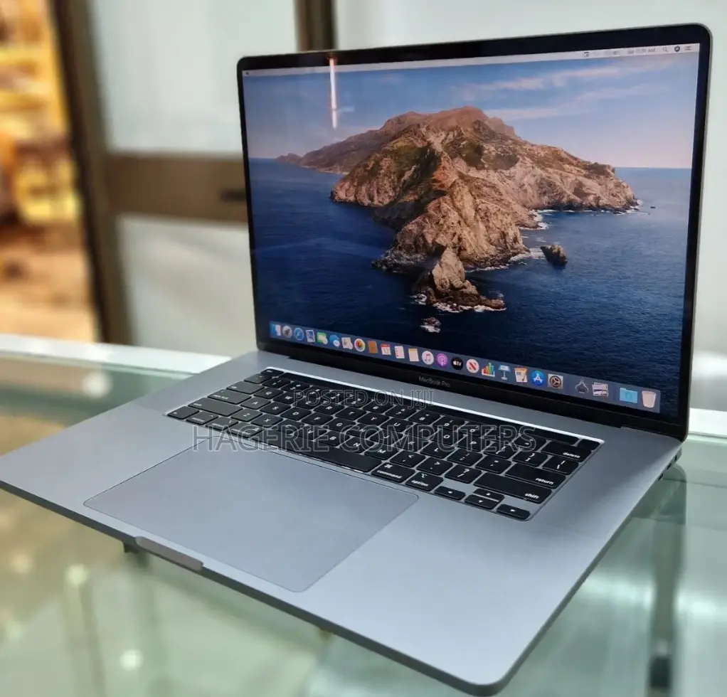 New Laptop Apple MacBook Pro 2019 16GB Intel Core I7 SSD 512GB