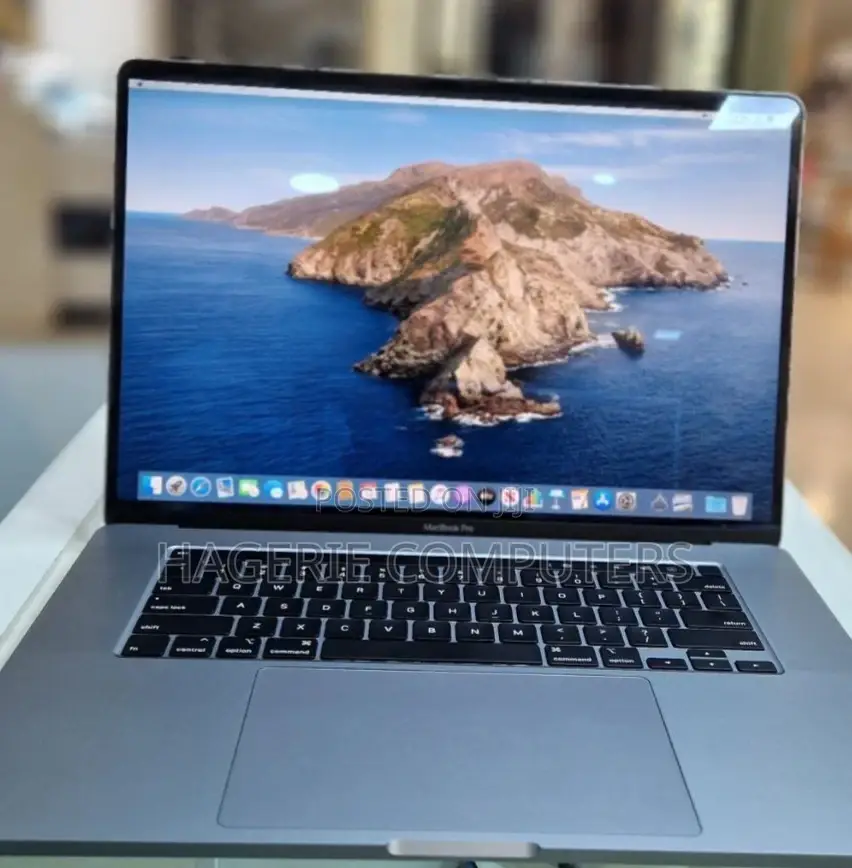 New Laptop Apple MacBook Pro 2019 16GB Intel Core I7 SSD 512GB