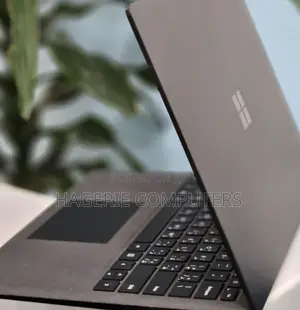 New Laptop Microsoft Surface Laptop 2 8GB Intel Core I7 SSD 256GB