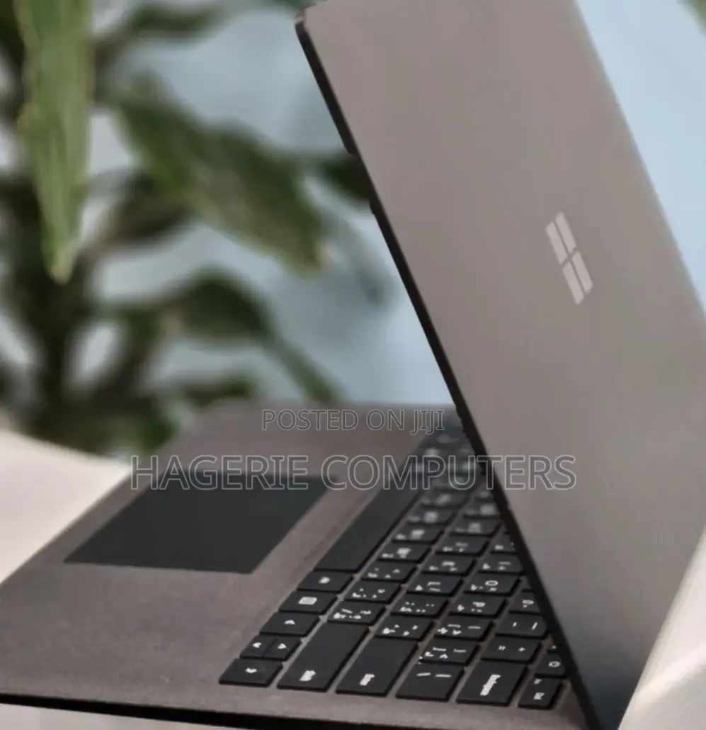 New Laptop Microsoft Surface Laptop 2 8GB Intel Core I7 SSD 256GB