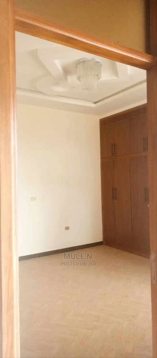 Furnished 7bdrm House in ሀይሌ ሪልስቴት መንደር, Bole for sale