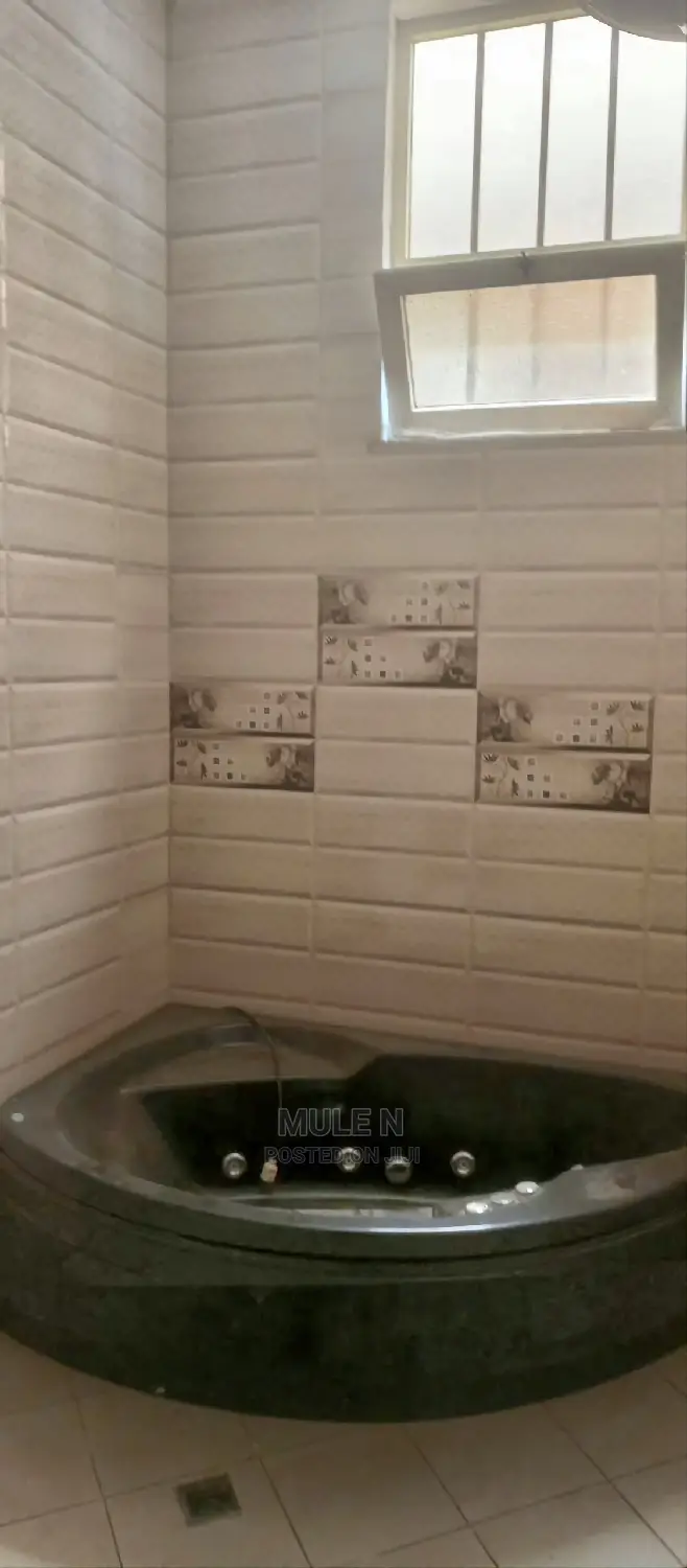 Furnished 7bdrm House in ፊጋ መብራት, Bole for sale