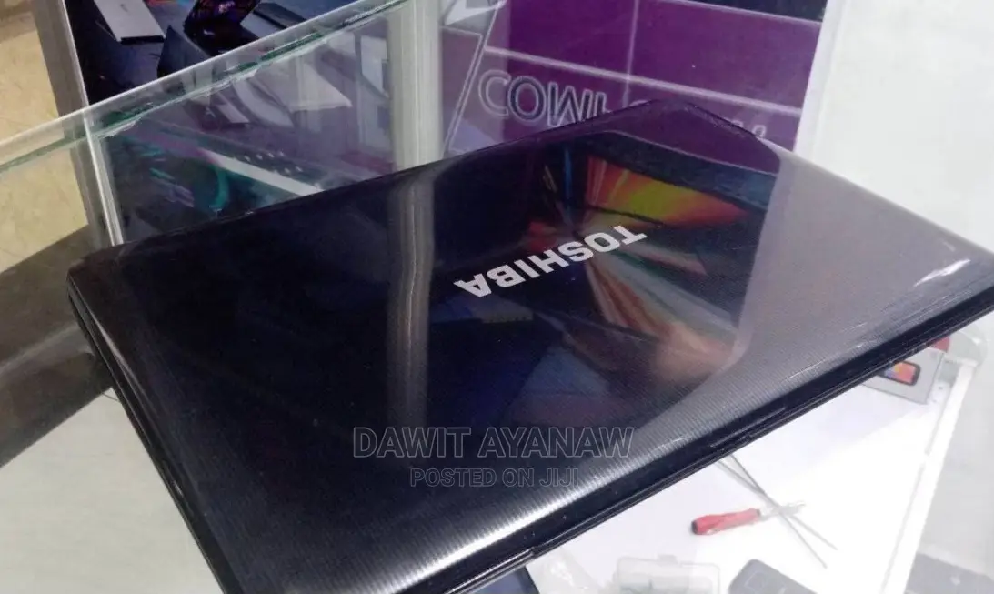 New Laptop Toshiba 4GB Intel Core I5 HDD 500GB