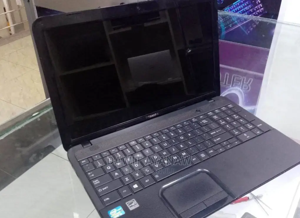 New Laptop Toshiba 4GB Intel Core I5 HDD 500GB