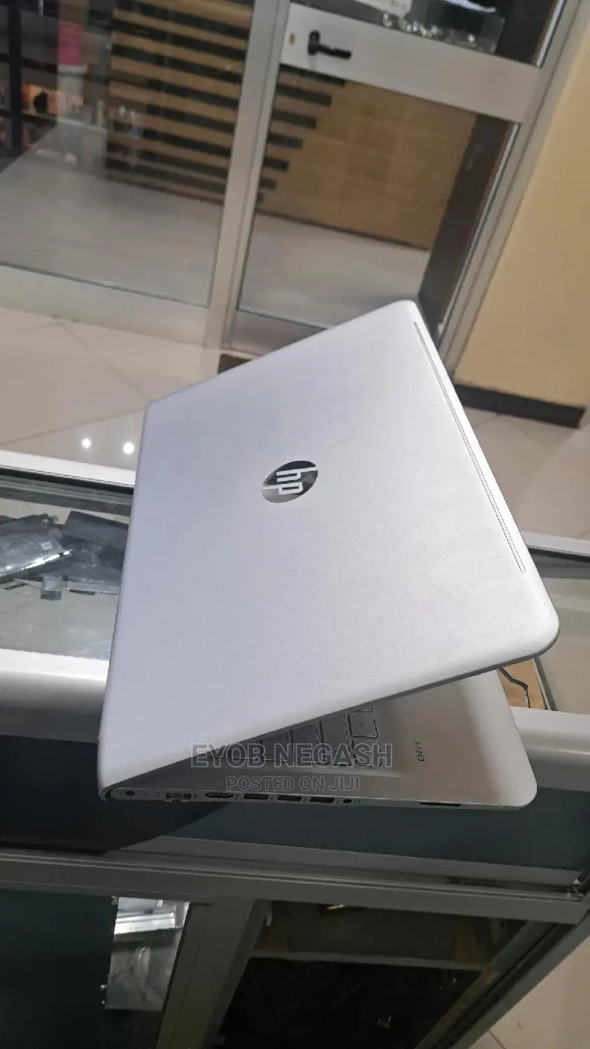 New Laptop HP EliteBook 840 G3 8GB Intel Core I7 SSD 256GB