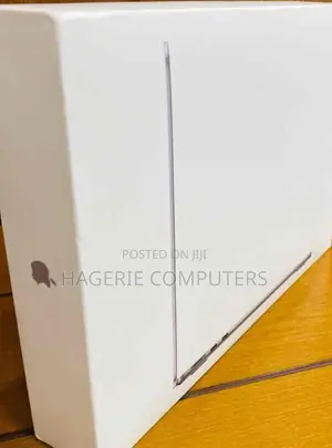 New Laptop Apple MacBook Air 2020 M1 8GB Apple M2 SSD 256GB