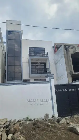 7bdrm House in Addis Abeba, Bole for sale