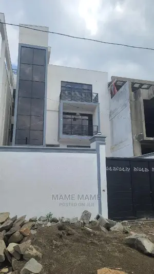7bdrm House in Addis Abeba, Bole for sale